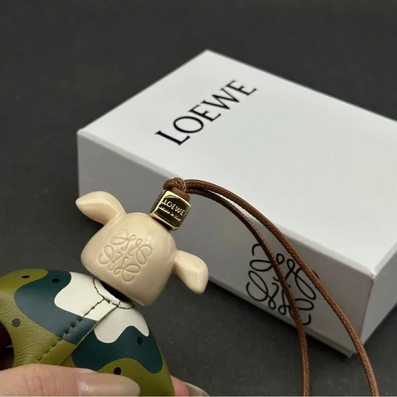 Loewe Green and Cream Bat Key Holder - Picture 6 of 7